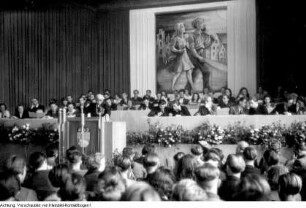 Meißen. 2. Parlament der Freien Deutschen Jugend (FDJ), Veranstaltungen u.a. mit Wilhelm Pieck, Otto Grotewohl und Walter Ulbricht, Pfingsten 1947