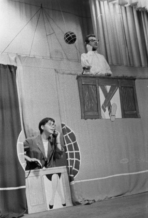 Szenenbilder aus "Neue Odyssee", Ballett in 5 Bildern von Albert Burkat mit Musik von Victor Bruns. Staatsoper Berlin, 15.11.1957 (Uraufführung am 16.11.1957)