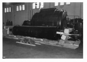 Industrie-Kraftwerk. Transport eines beschädigten Generators (Maschine 5) : Lauta (Niederlausitz). Industrie-Kraftwerk. Transport eines beschädigten Generators (Maschine 5)