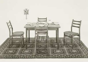 Eßtisch : Eßtisch mit vier Stühlen "Rostock I" (1977)