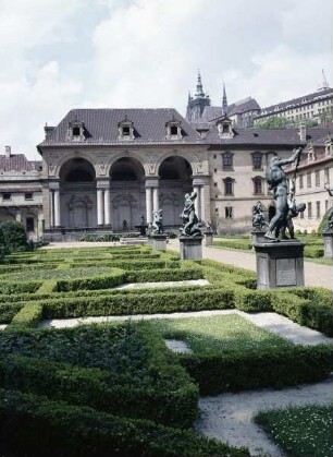 Palais Waldstein / Valdštejnský palác — Sala Terrena / Gartensaal