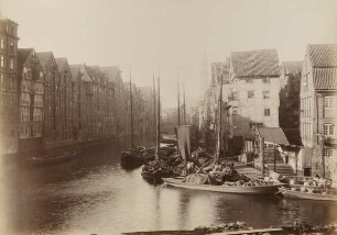 "Hintere Ansicht des Alten Wahndrahm" aus der Mappe "Hamburg 1883. Aufnahmen der niederzulegenden Stadttheile“