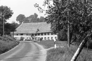 Rotzingen: Gasthaus Hirschen an der Straße