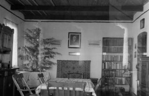 Weihnachtsstube : Wohnzimmer eines Hauses mit Weihnachtsdekoration in Machame