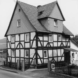 Meinhard, Schulgasse 8
