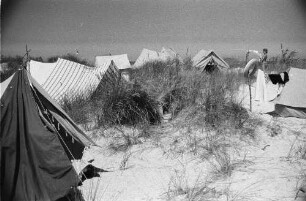Ostseeküste. Zelte in den Dünen