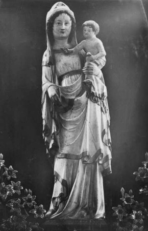 Stehende Madonna