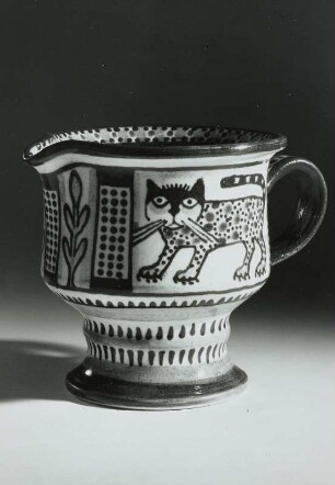Henkelkrug mit Katze