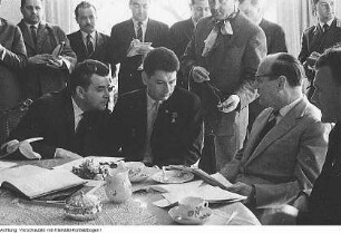 Dresden, Besuch des Kosmonauten Boris Jegorow, Besuch einer italienischen Delegation anlässlich der Umbenennung der Togliattistraße, 2. April 1965 / 3. Mai 1965