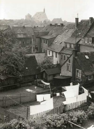 Blick von der Pfarrgasse auf die Sächsstadt : Freiberg (Sachsen), Blick von der Pfarrgasse auf die Sächsstadt. Im Hintergrund der Dom