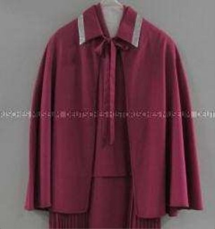 Cape zum Ensemble mit Kleid