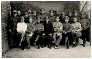 Postkarten aus dem Kriegsgefangenenlager Puchheim: o.Nr.: Gruppenaufnahmen (mehrere Aufnahmen)