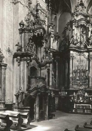 Vilnius. Heilig-Geist-Kirche auch Dominikanerkirche. Innenansicht. kanzel von Südwest