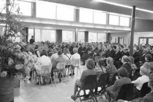 Einweihung der neuen Volksschule in Durlach-Aue.