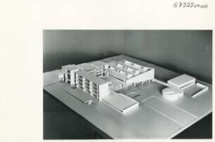 Musisches Gymnasium, Berlin-Dahlem (Diplomarbeit bei Bernhard Hermkes): Modellfoto