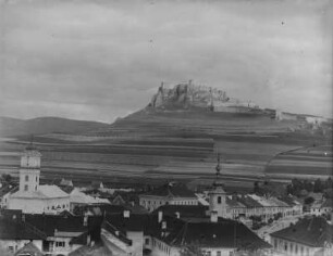 Zipser Burg : Blick von Westen über Spišské Podhradie auf die Burganlage