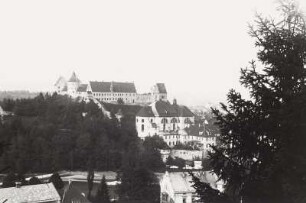 Füssen, Stadtansicht : Füssen (Ostallgäu). Stadtansicht mit Hohem Schloss und Benediktinerkloster St. Mang von Nordwesten