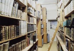 Sächsische Landesbibliothek - Staats- und Universitätsbibliothek Dresden. Zentralbibliothek (ehem. Landesbibliothek). 3. Obergeschoss. Abteilung Benutzung, Magazin : Dresden-Neustadt, Marienallee 12. Sächsische Landesbibliothek - Staats- und Universitätsbibliothek Dresden. Zentralbibliothek (ehem. Landesbibliothek). 3. Obergeschoss. Abteilung Benutzung, Magazin