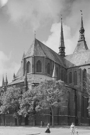 Rostock. Hauptpfarrkirche St. Marien (um 1290 Baubeginn)