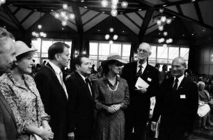 32. Tagung 1982 Physiker; Eröffnung am 26.06.82: Rudolf L. Mößbauer, Frau Steurer, Oberbürgermeister Steurer, K. Hillermeier, Gräfin Sonja Bernadotte, Graf Lennart Bernadotte, Oberbürgermeister (Freiburg) Dr. Eugen Keidel