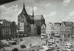 Rostock, Markt : Rostock. Neuer Markt. West- und Nordseite mit Marienkirche