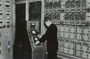 Sowjet. Elektronenrechenmaschine BESM, 1956