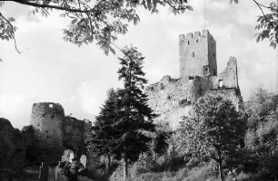 Rötteln: Burg Rötteln von unten