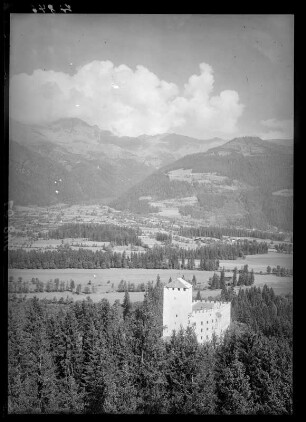 Österreich, Lienz. Schloss Bruck