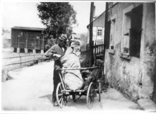 Lumpensammler mit Leiterwagen