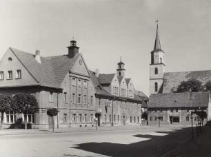 Rothenburg (Oberlausitz), Markt, Blick nach Nordwesten zur Pfarrkirche