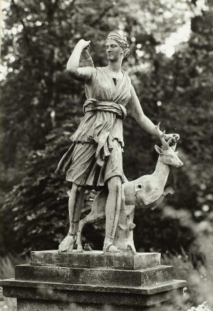 Diana mit Hirsch