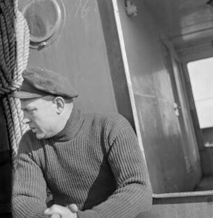 Männerportrait, Männer am Netz, Fischdampfer PC312 Tirol