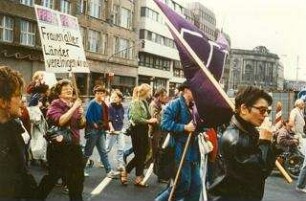 FFBIZ auf West-Ost Frauendemonstration
