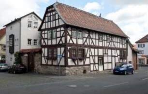 Haus Paradiesgärtlein; Langgöns, Obergasse 1, Obergasse 3