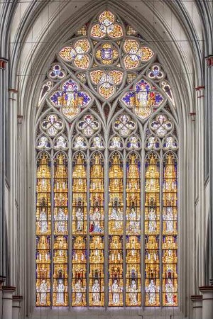 Westfenster mit Darstellung des Himmlischen Jerusalems