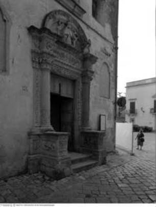 Portal mit Mater Misericordiae