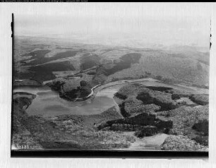 Schwammenauel , Talsperre, Blick v. Höhe 493 über die Rur z. Kermeter