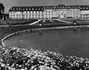 Ludwigsburg (Kreis Ludwigsburg). Schloss Ludwigsburg (1724-1734; D. G. Frisoni, J. F. Nette). Neues Corps de logis. Gartenseite