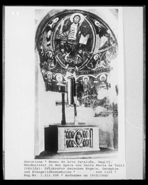 Pantokrator zwischen Engeln, Seraphim und Evangelistensymbolen