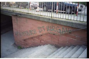 KEIN MENSCH IST ILLEGAL