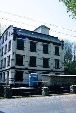 Fabrikgebäude, ehemals Porzellanmanufaktur, jetzt Plastverarbeitung