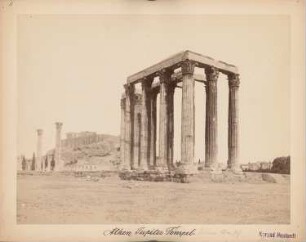 Jupiter Tempel (Olympieion), Athen: Ansicht, Akropolis im Hintergrund