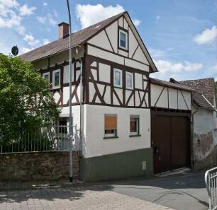 Langgöns, Schloßstraße 8