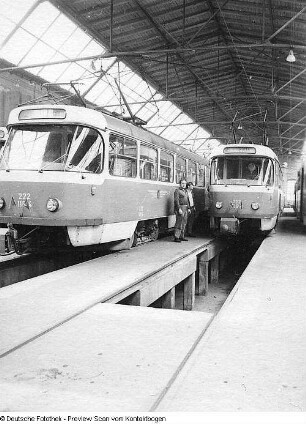 Verkehrsbetriebe (Gleisbau, Tunnel Standseilbahn, Straßenbahnhof, Straßenbahnreparaturhalle, Straßenbahn in der Stadt)