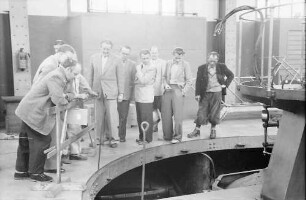 Häusern: Gruppe am offenen Generator