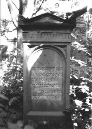 Grabstein 977