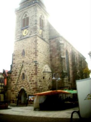 Stadtkirche - Ansicht von Westsüdwesten über Kirchturm mit Langhaus von Westsüdwesten über Kirchhof