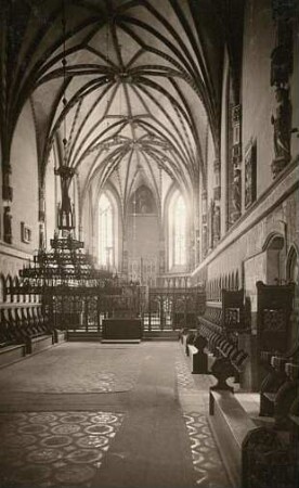 Marienburg (Malbork). Marienburg. Marienkirche. Inneres zum Altar