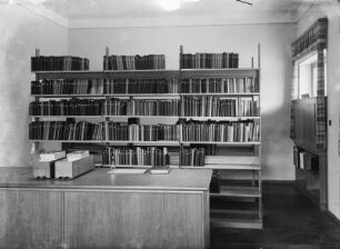 Coswig. Gemeinde-Bücherei (Volksbücherei), Innenraum