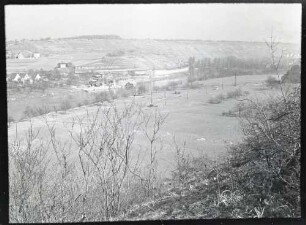 Besigheim, Blick vom linken Hang zwischen Neckarbrücke und Pfander gegen Straße nach Ottmarsheim